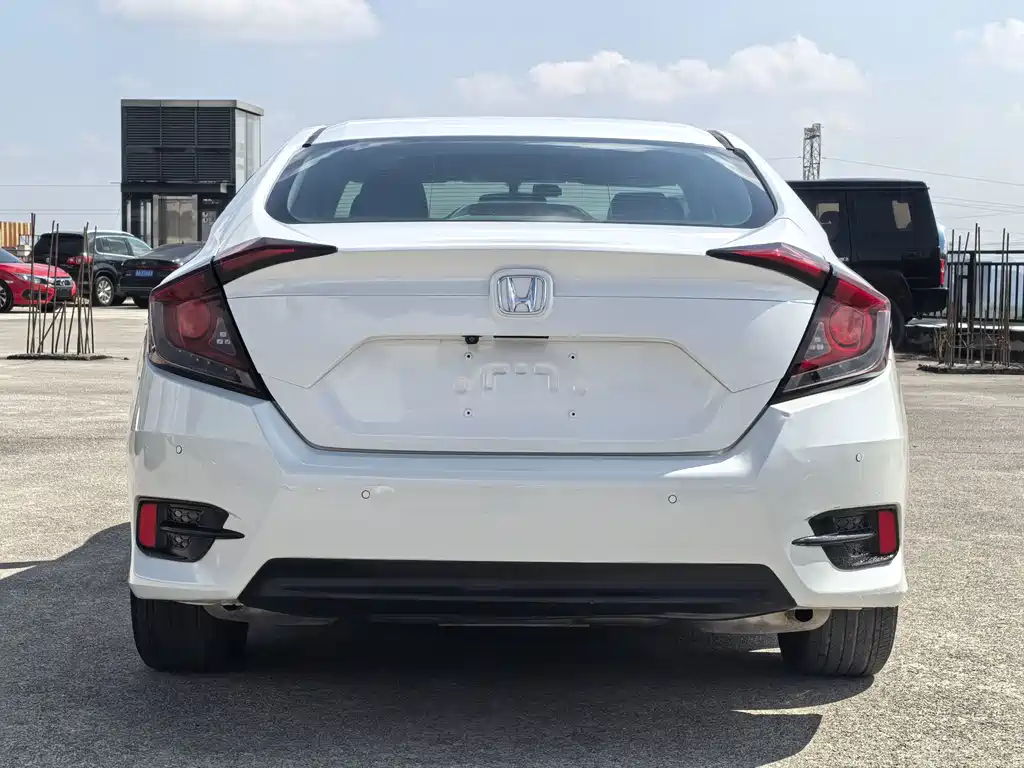Honda Civic — фото 5