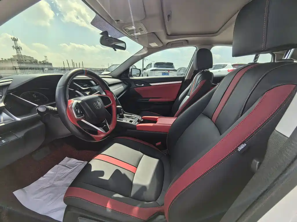 Honda Civic — фото 7