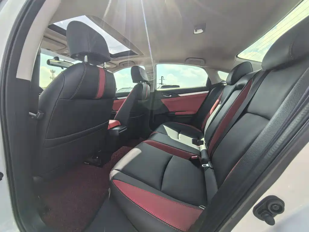 Honda Civic — фото 9