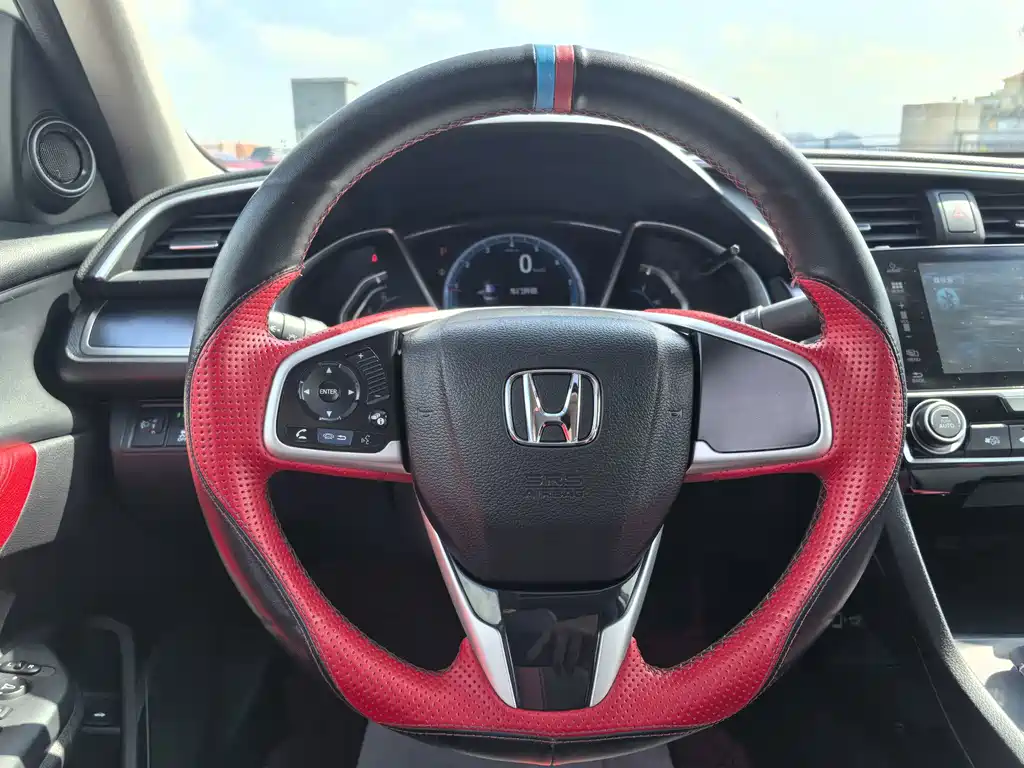 Honda Civic — фото 10