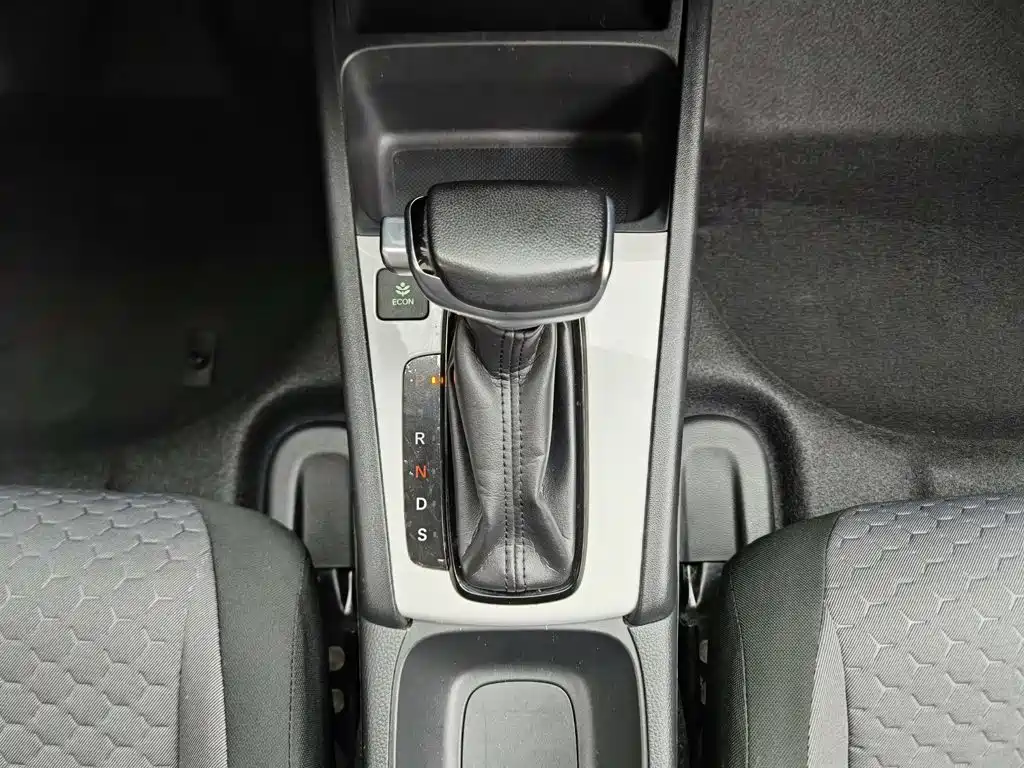 Honda Fit — фото 13