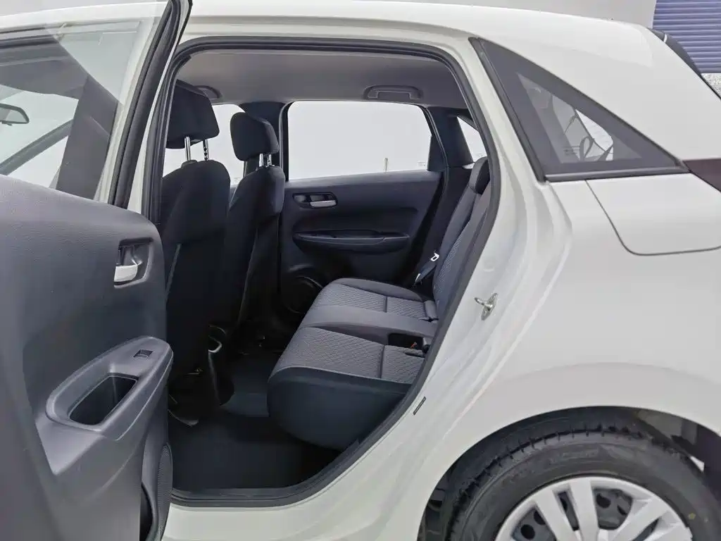 Honda Fit — фото 15