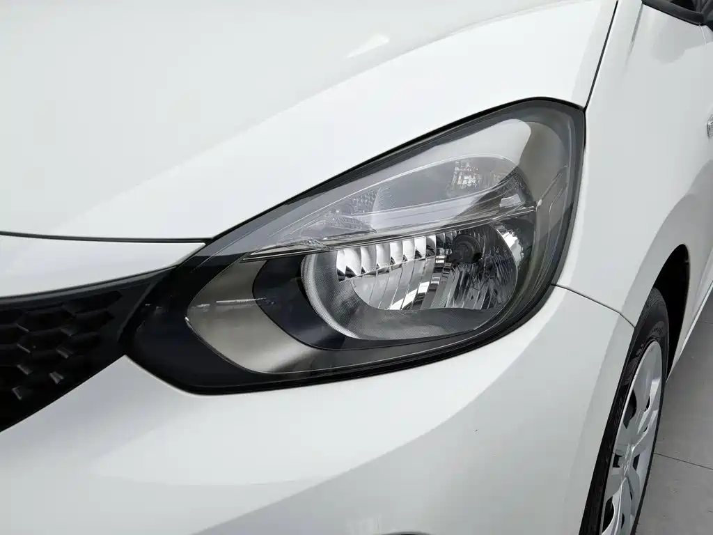 Honda Fit — фото 7