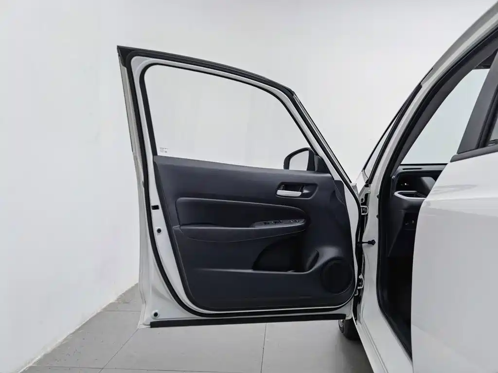 Honda Fit — фото 8