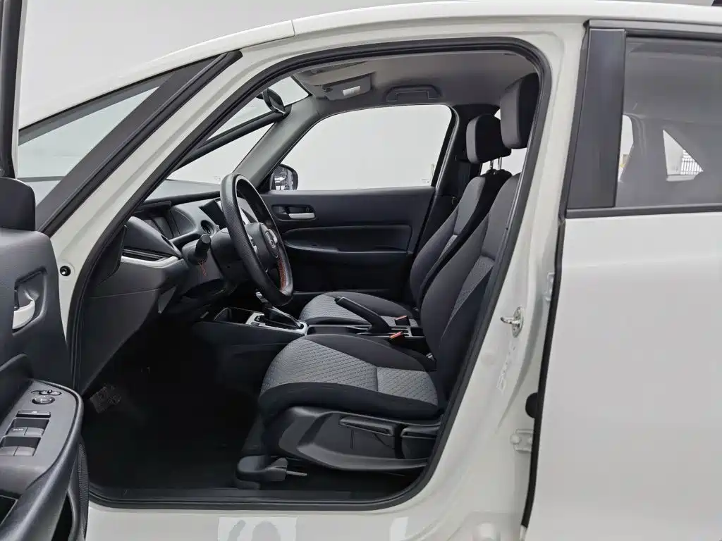 Honda Fit — фото 10