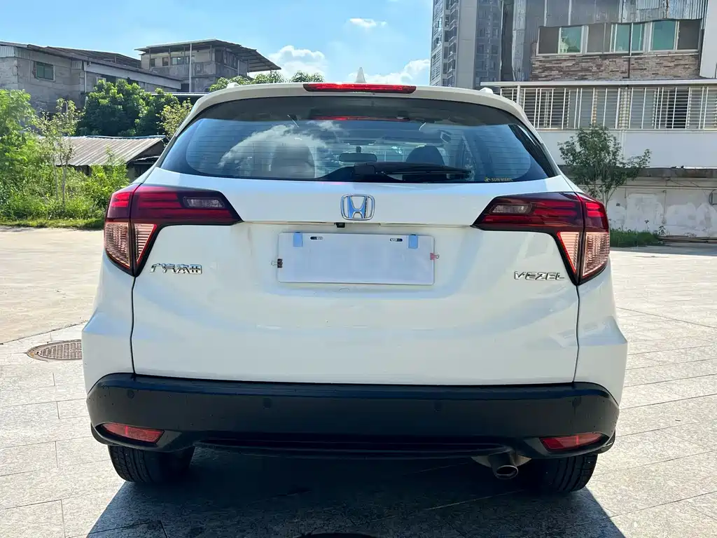 Honda Vezel — фото 8