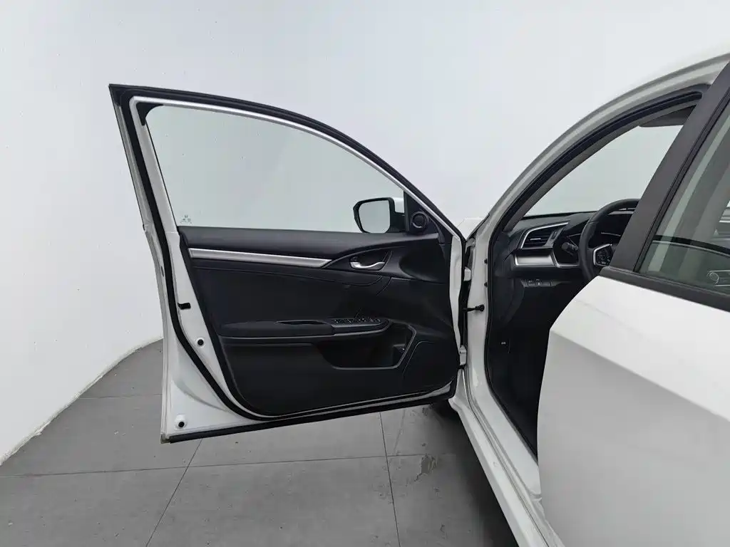 Honda Civic — фото 8