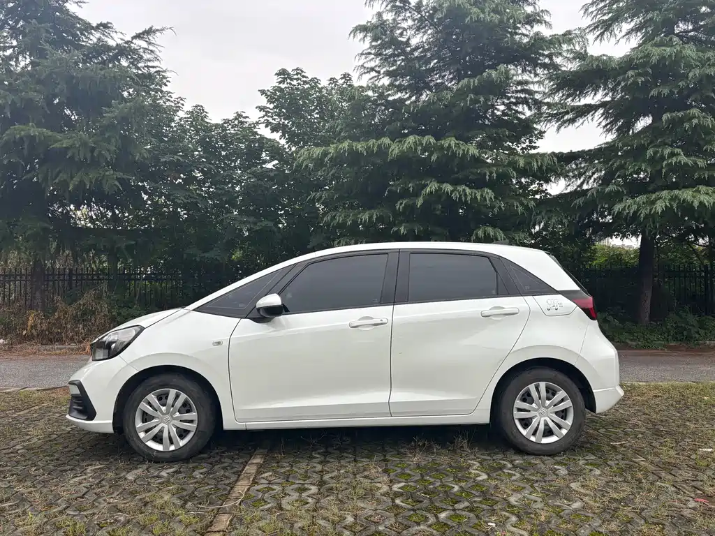 Honda Fit — фото 3