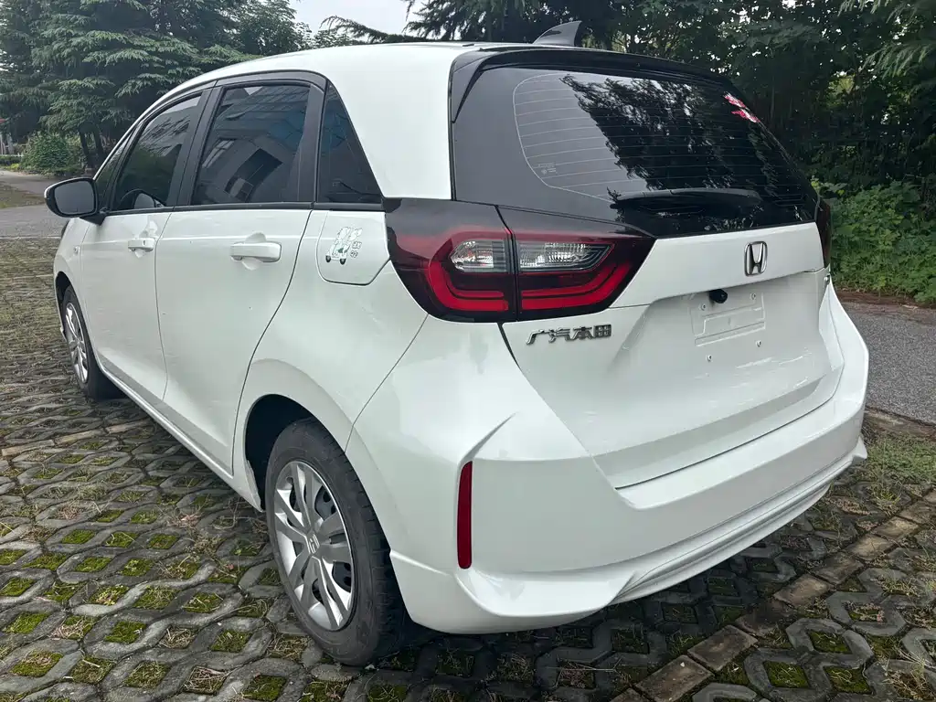 Honda Fit — фото 4