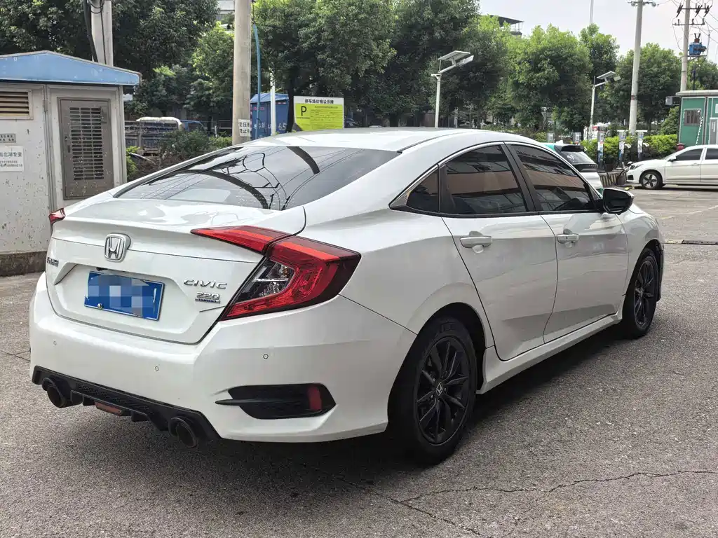 Honda Civic — фото 3