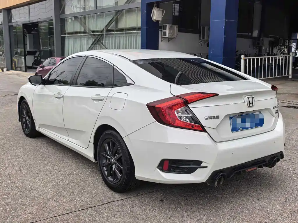 Honda Civic — фото 6