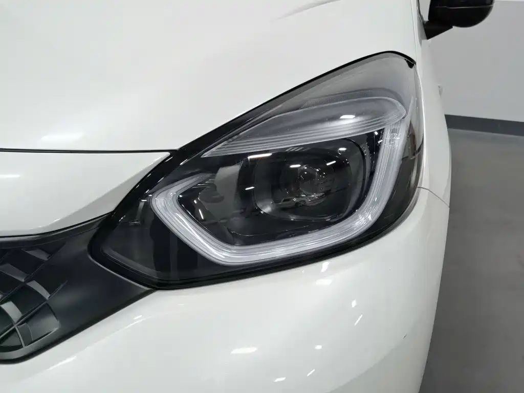 Honda Fit — фото 7