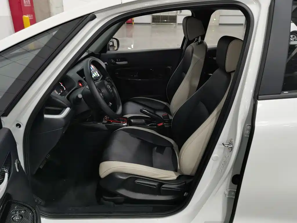 Honda Fit — фото 10