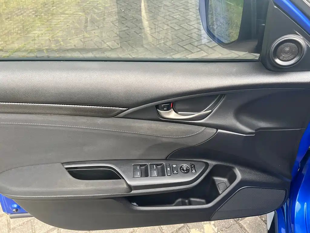Honda Civic — фото 7