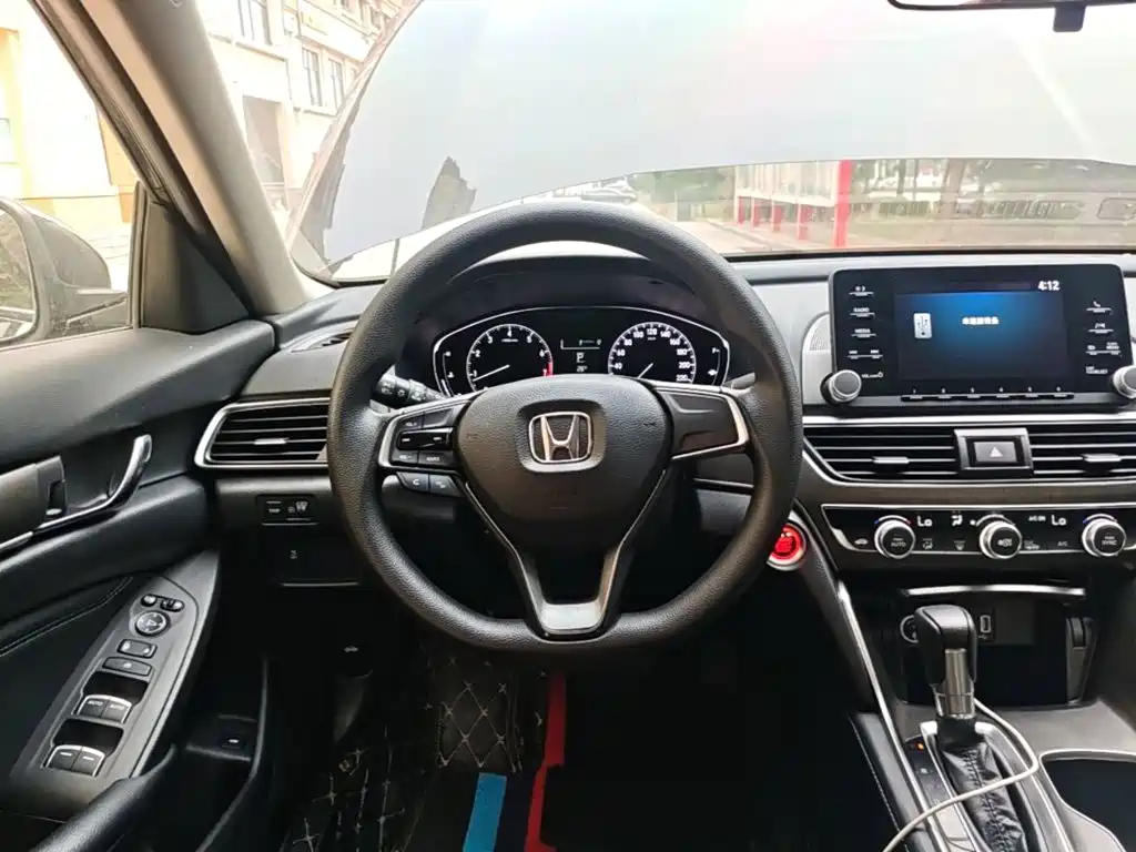 Honda Accord — фото 11
