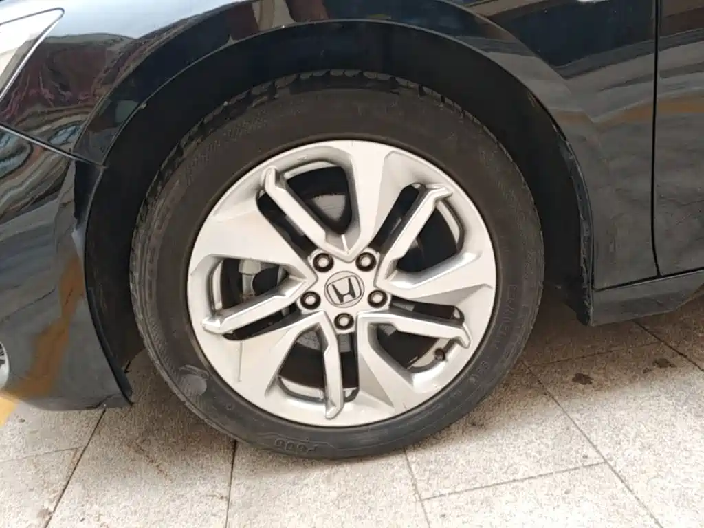Honda Accord — фото 23
