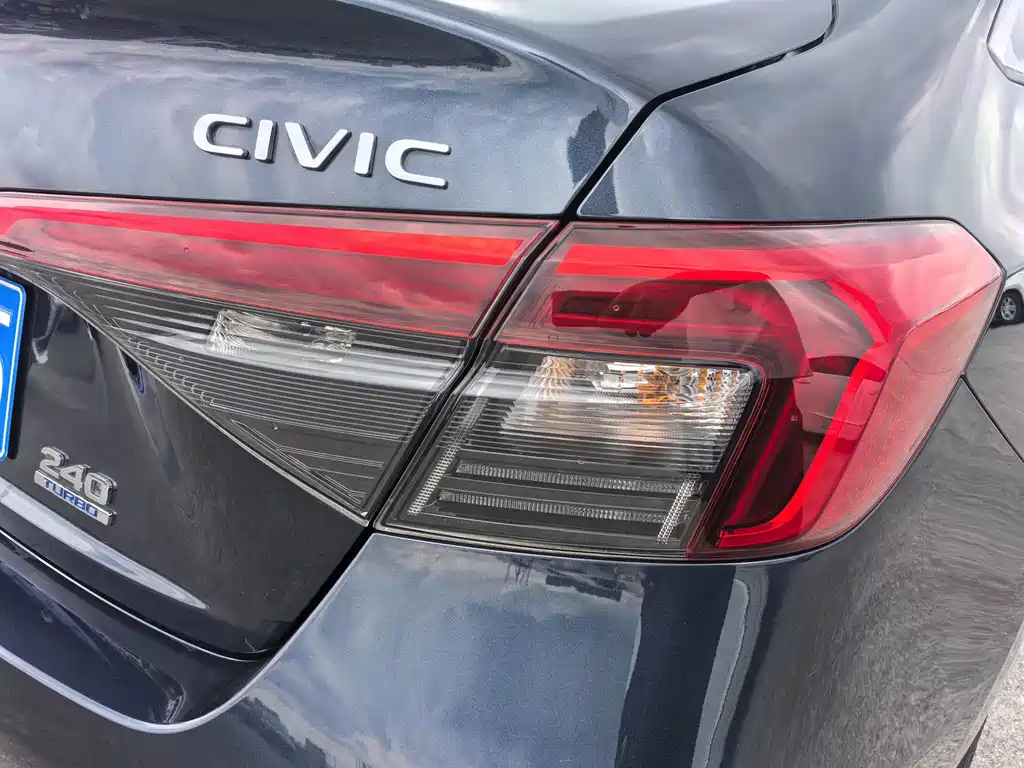Honda Civic — фото 14