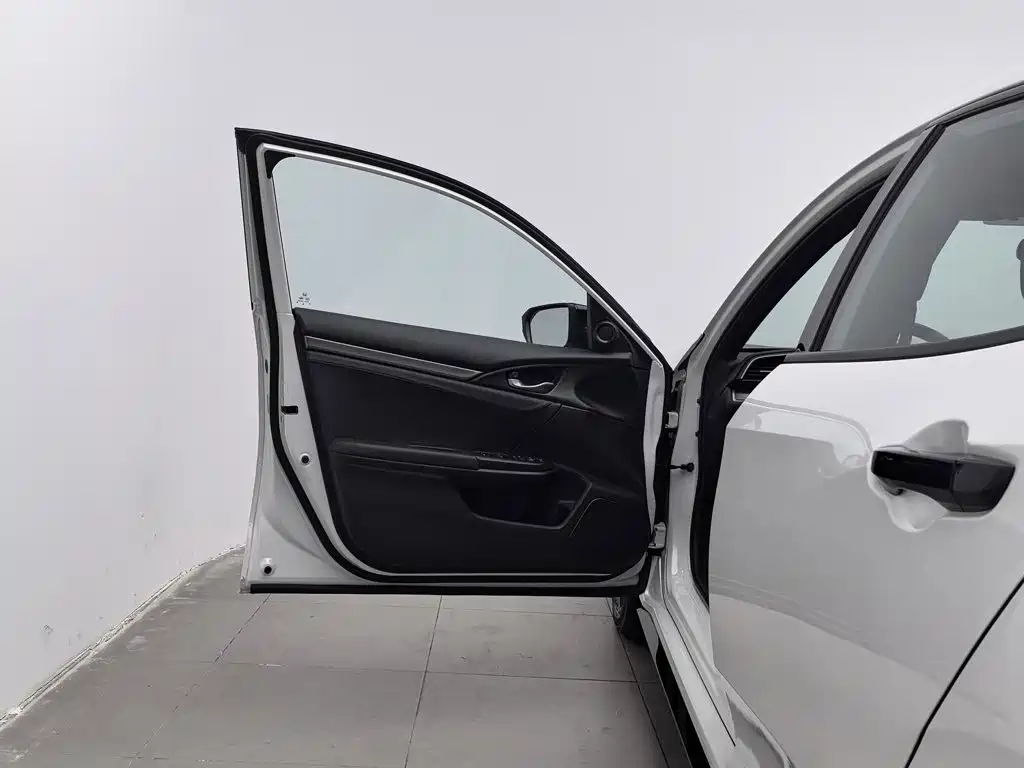 Honda Civic — фото 8