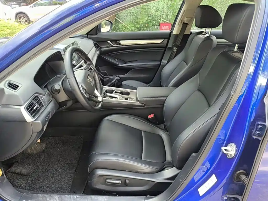 Honda Accord — фото 15