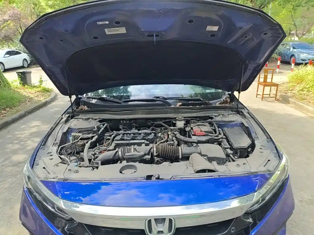 Honda Accord — фото 20