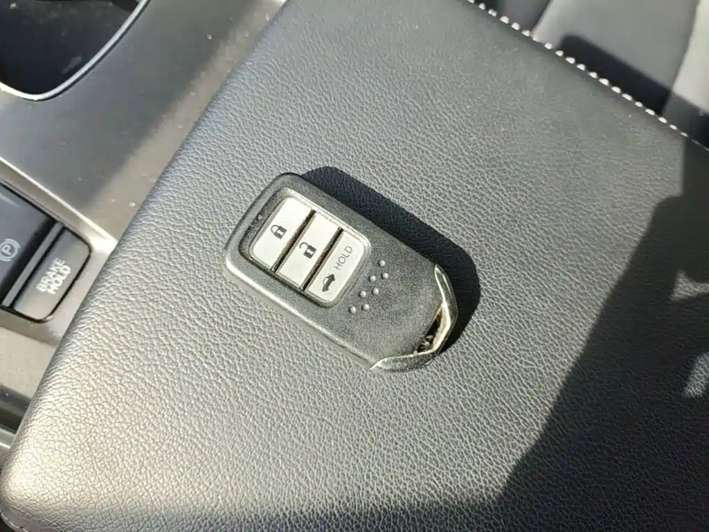 Honda Accord — фото 9