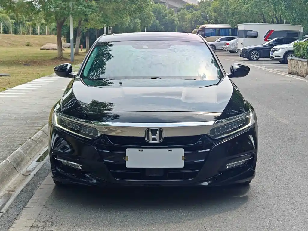 Honda Accord — фото 3