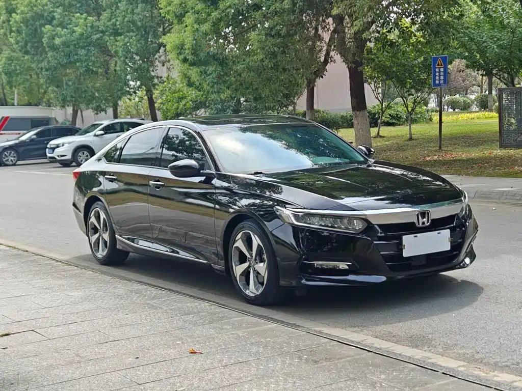 Honda Accord — фото 4