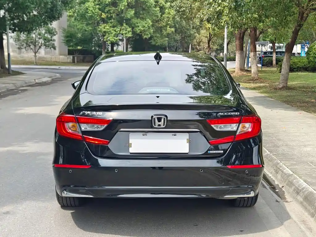 Honda Accord — фото 6