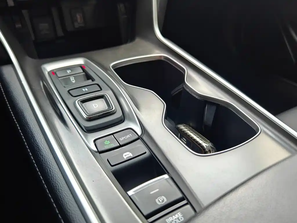 Honda Accord — фото 10