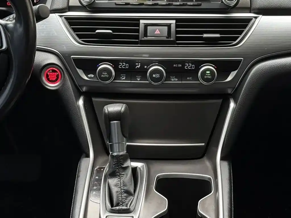 Honda Accord — фото 6