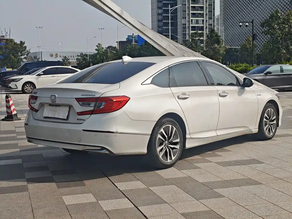 Honda Accord — фото 4
