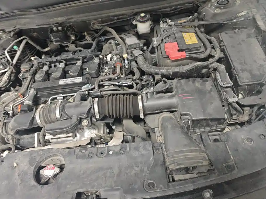 Honda Accord — фото 10
