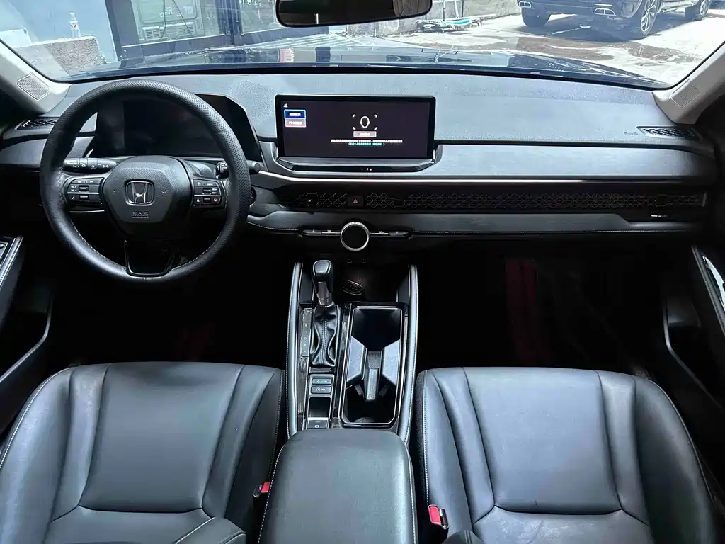 Honda Accord — фото 6