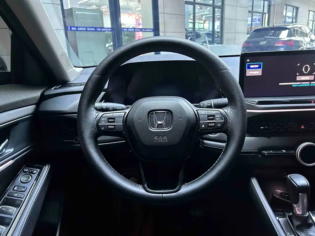 Honda Accord — фото 9