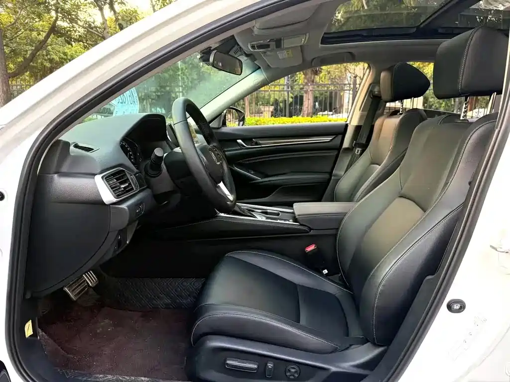Honda Accord — фото 6