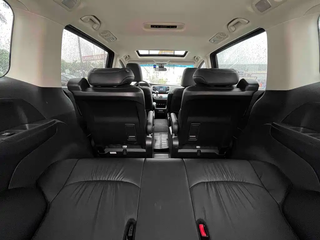 Honda Odyssey — фото 11