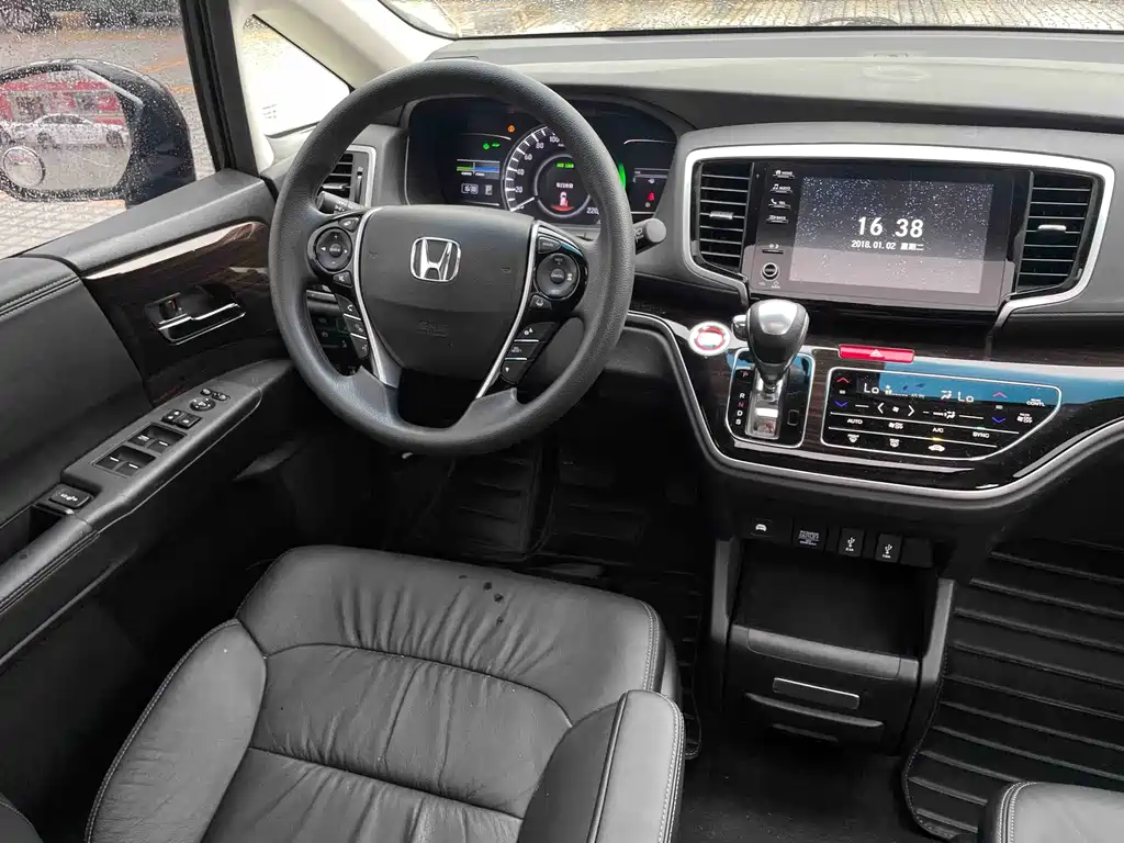 Honda Odyssey — фото 15