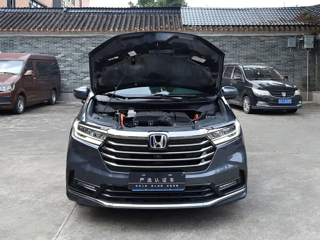 Honda Odyssey — фото 13
