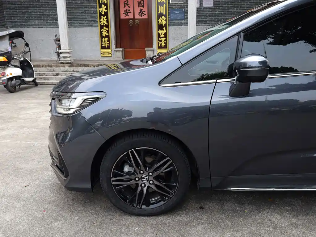 Honda Odyssey — фото 19