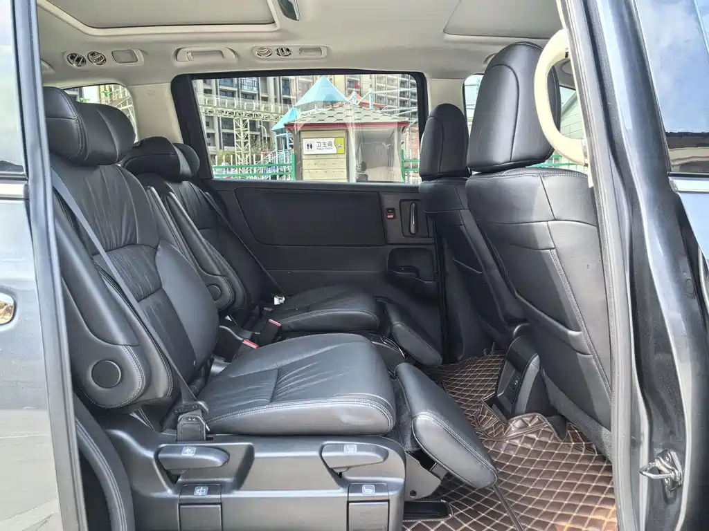 Honda Odyssey — фото 11