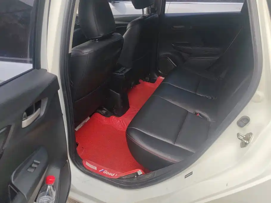 Honda Fit — фото 11