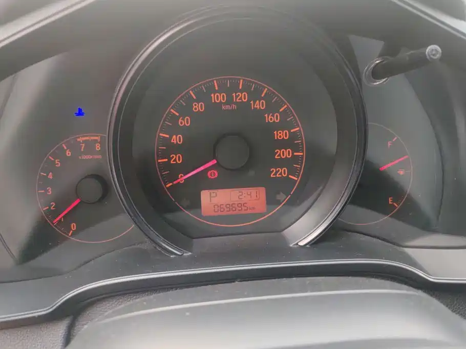 Honda Fit — фото 14