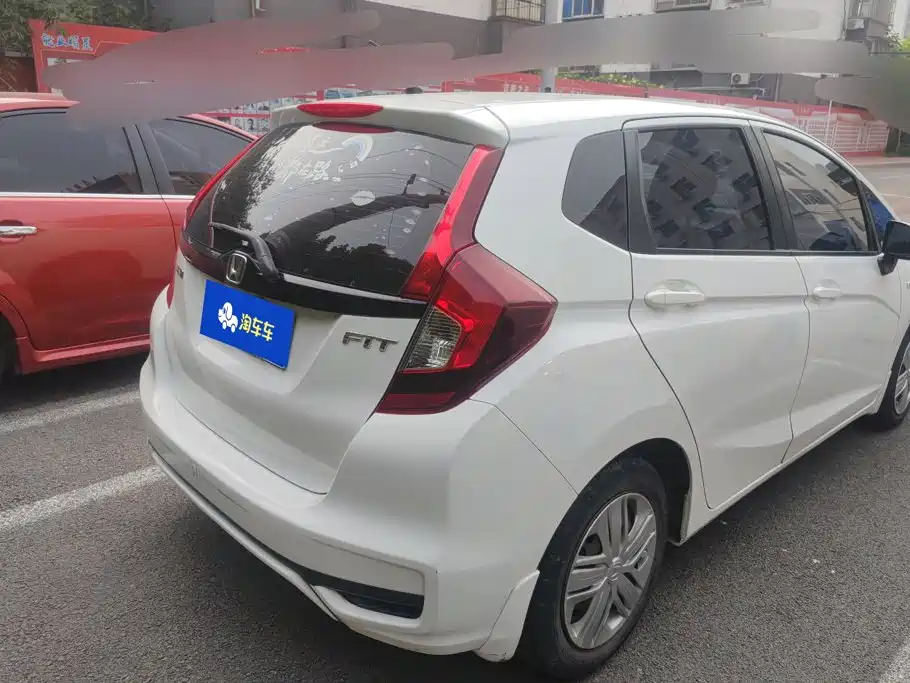 Honda Fit — фото 3