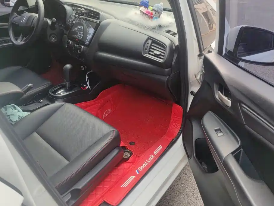 Honda Fit — фото 8