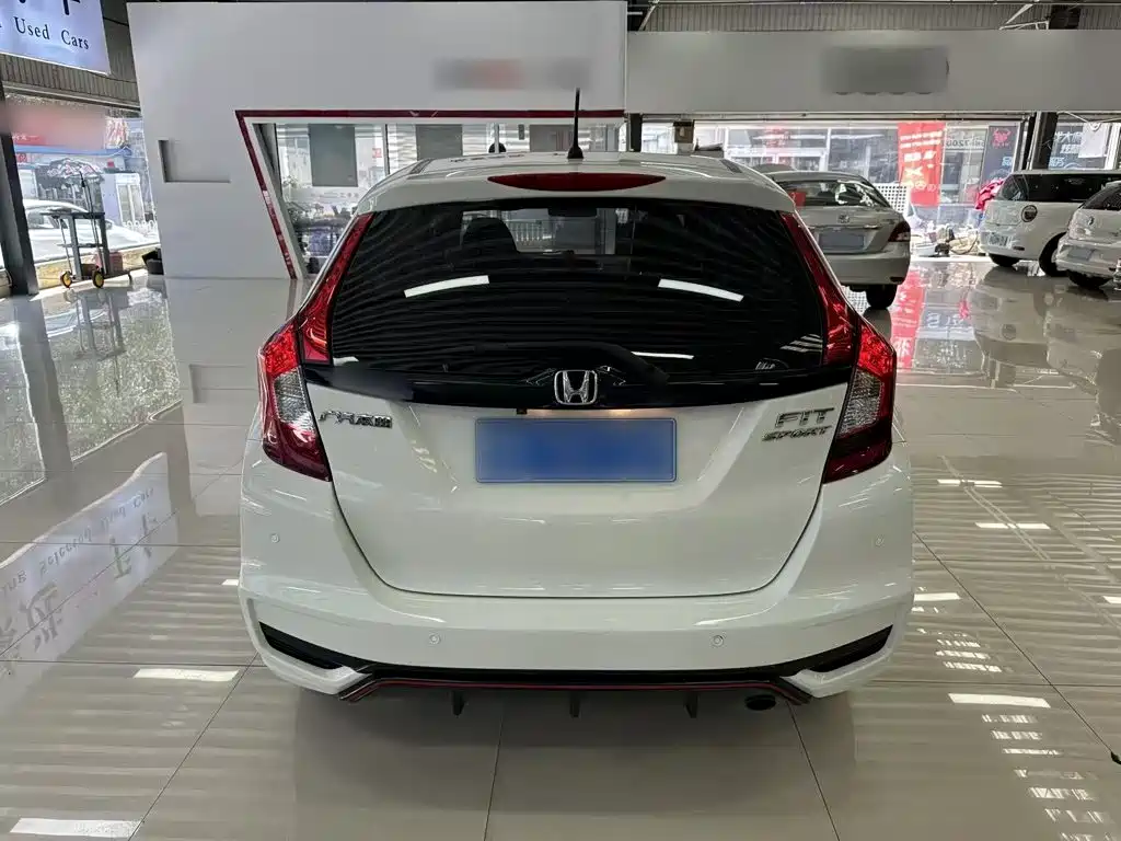 Honda Fit — фото 6