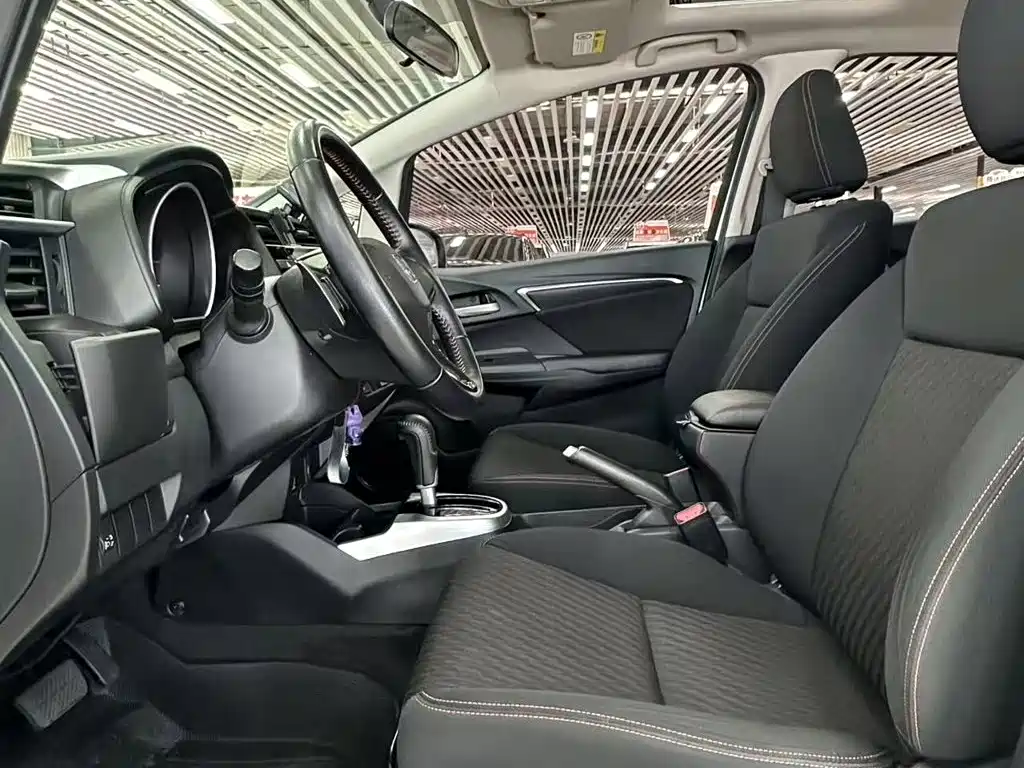 Honda Fit — фото 9
