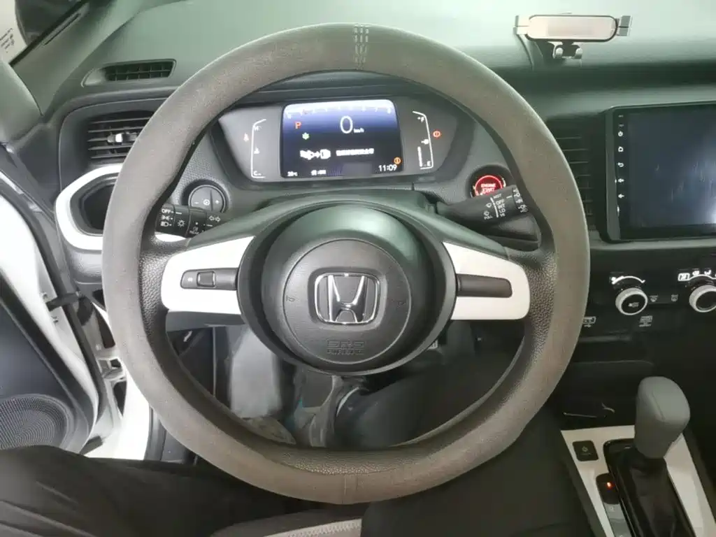 Honda Fit — фото 11