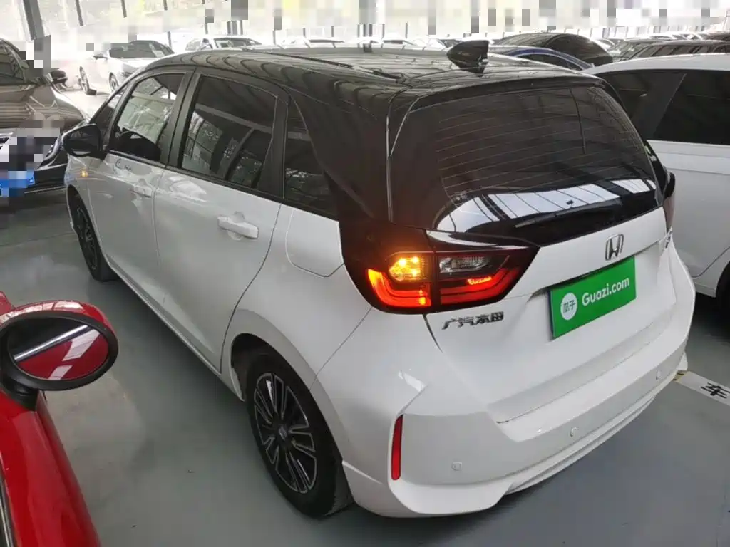 Honda Fit — фото 5