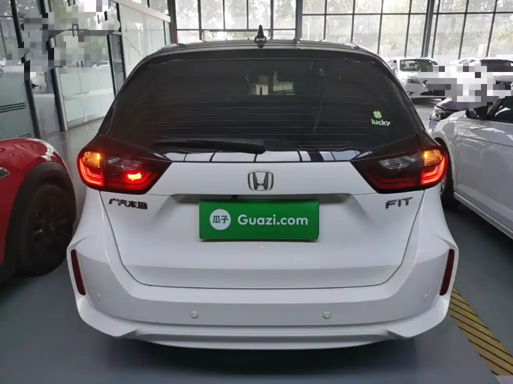 Honda Fit — фото 6