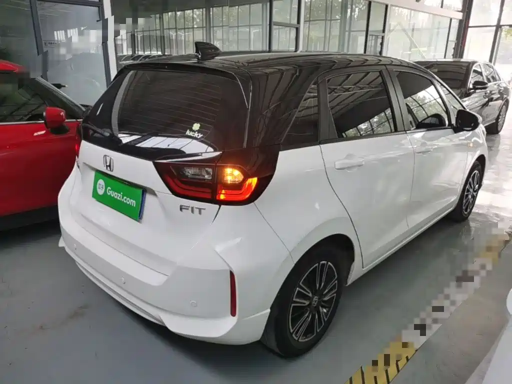Honda Fit — фото 7
